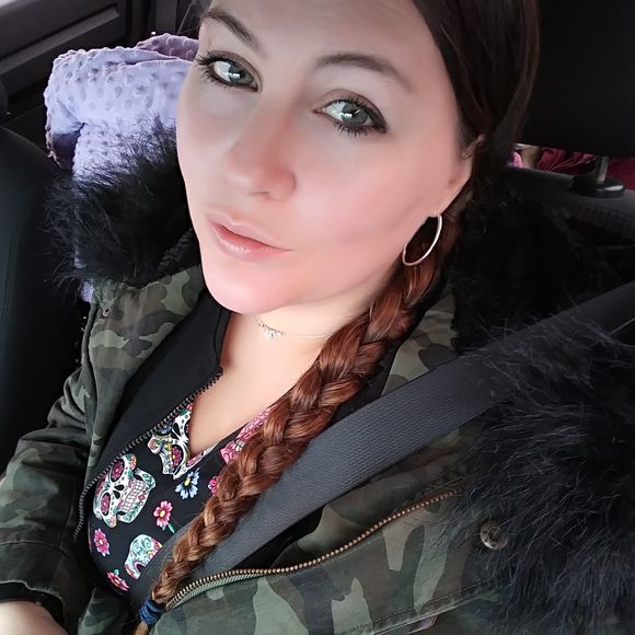 Meet your Posher, Sara - Picture 1 of 1